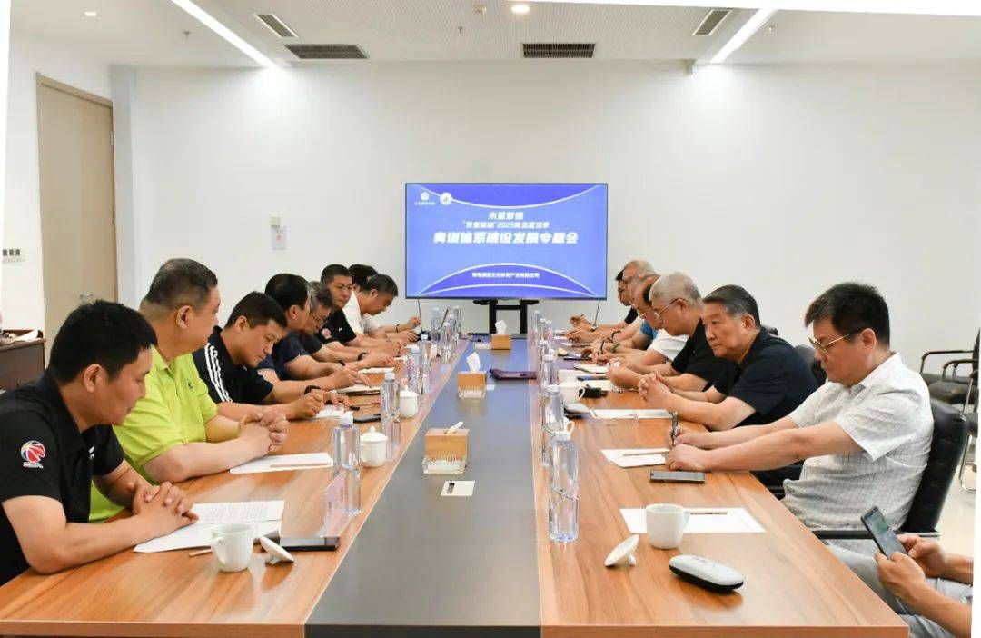 今日焦点战预告18:00韩职联升降级附加赛 釜山偶像vs水原FC、金浦FCvsFC江原 首回合谁能先拔头筹？20:00亚冠赛事武汉三镇 VS 浦项制铁，武汉三镇能否捍卫主场颜面？03:00 英超赛场谢菲尔德联 VS 利物浦，谢菲尔德联临阵换帅，利物浦笑纳三分？04:15 英超 曼联 VS 切尔西，红蓝大战，曼联内部频传将帅不合之声，切尔西乘势再取一胜？事件图片报：穆勒想再踢一年，若续约他希望不降薪&转会想去欧冠球队德媒《图片报》报道称，穆勒还想要再踢一年，如果和拜仁续约他希望的是不降薪。